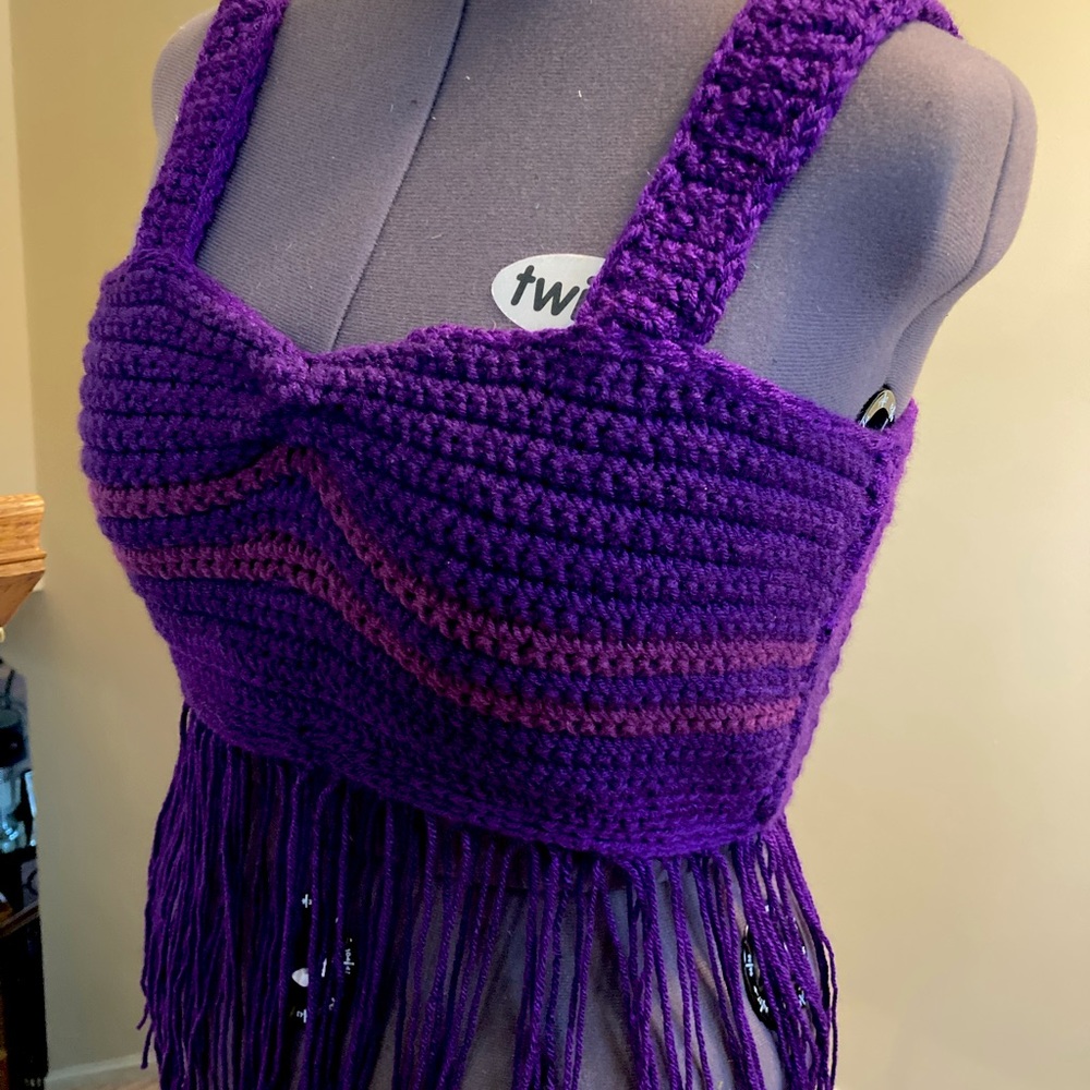Fringe hem crochet crop top. Hand made with 100% high quality cotton yarn.